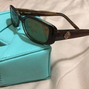Women's Guess sunglasses